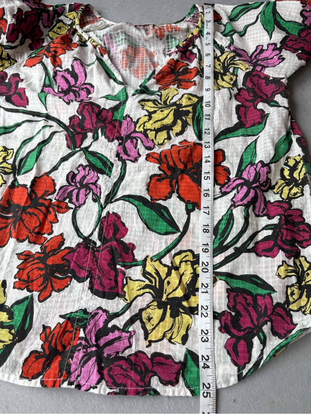 Roller Rabbit Lucy White Floral Split Round Neck Tunic Top Sz M 100% Cotton - Picture 9 of 11